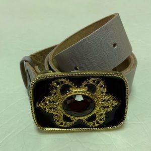 Used Women’s Allison Daniel Designs Belt lavender purple Size M/L